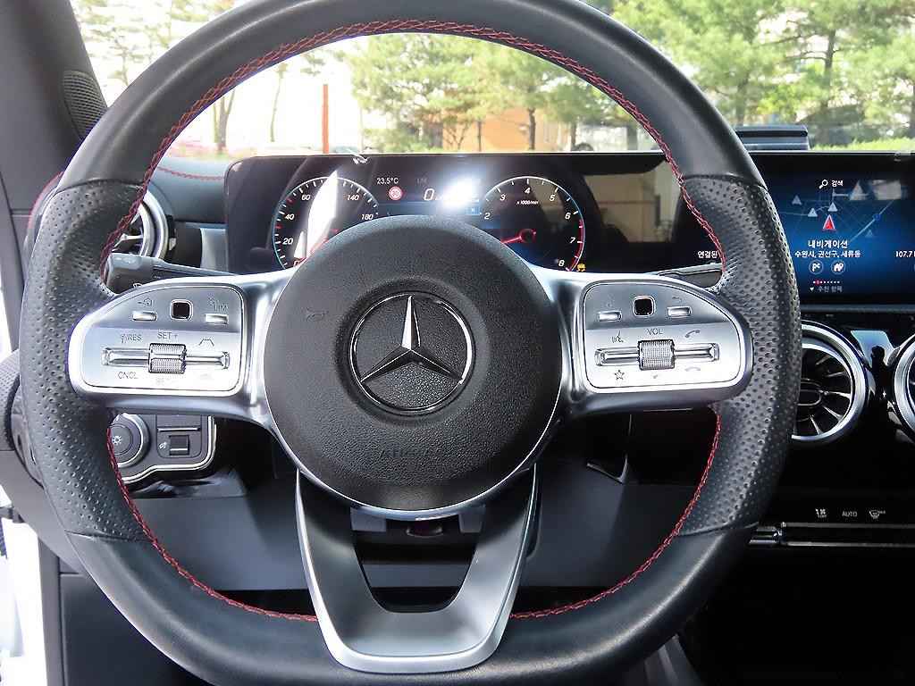 Mercedes Benz CLA Class - Vista 8