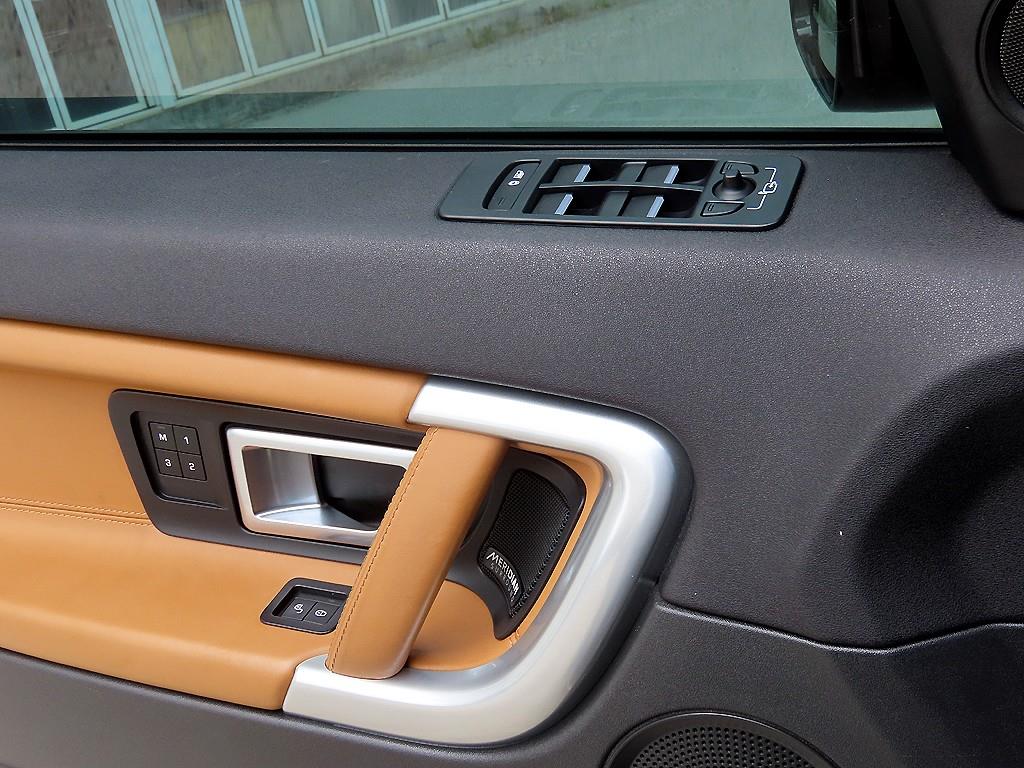 Land Rover Discovery Sports - Vista 11
