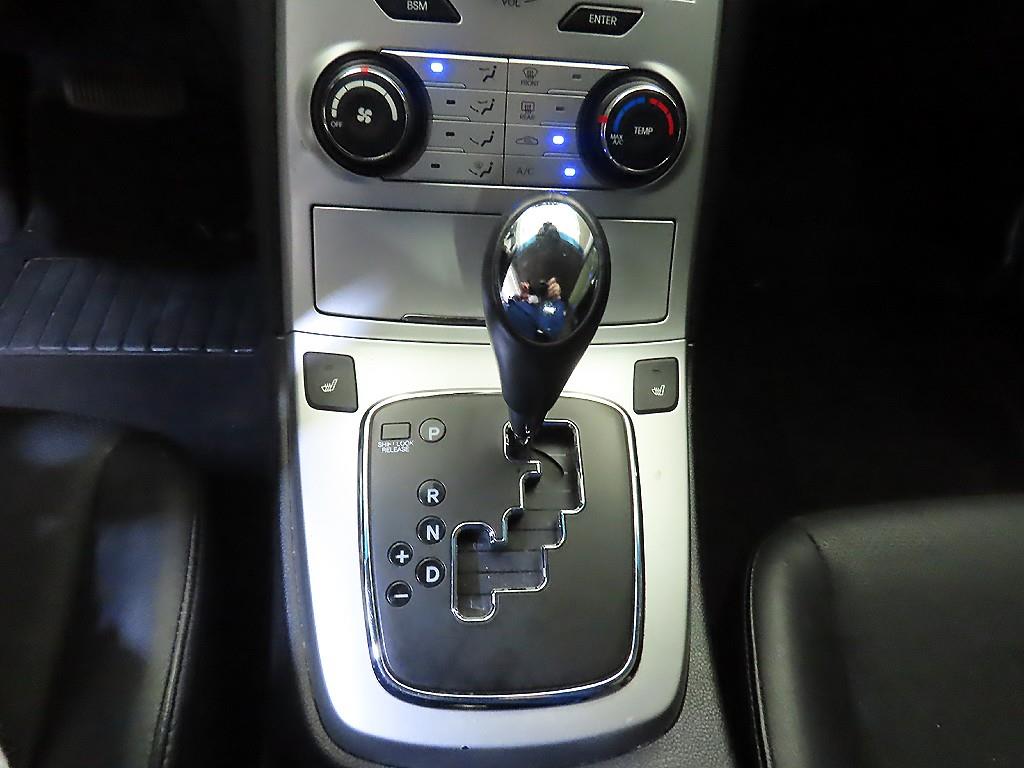 HYUNDAI Genesis - Vista 12