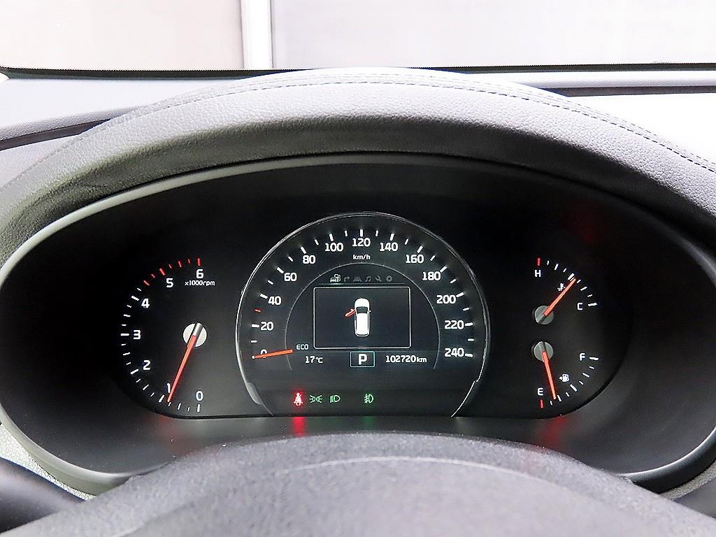 KIA Sorento - Vista 8