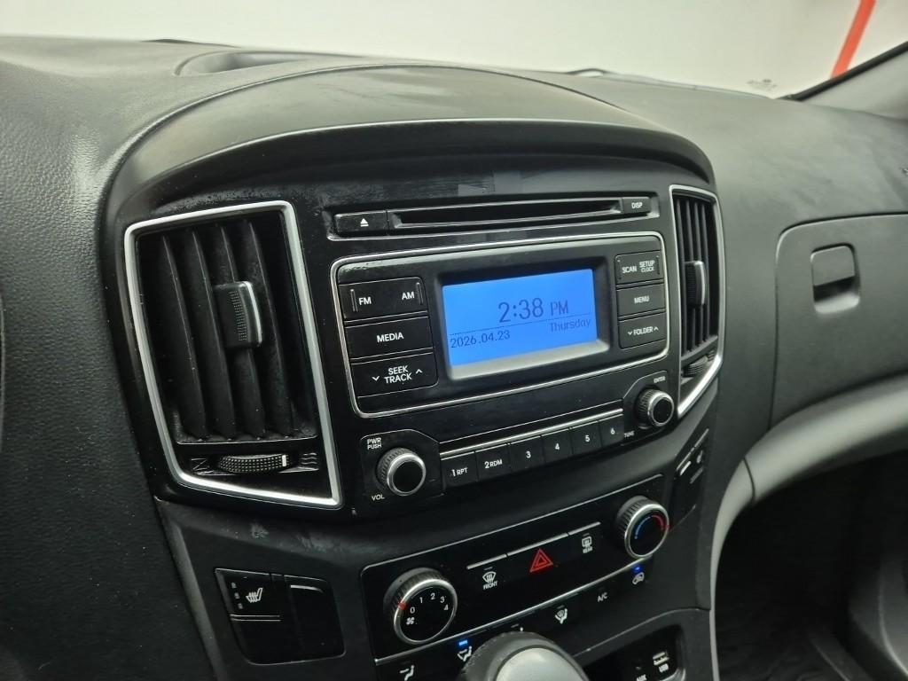 HYUNDAI Starex - Vista 11
