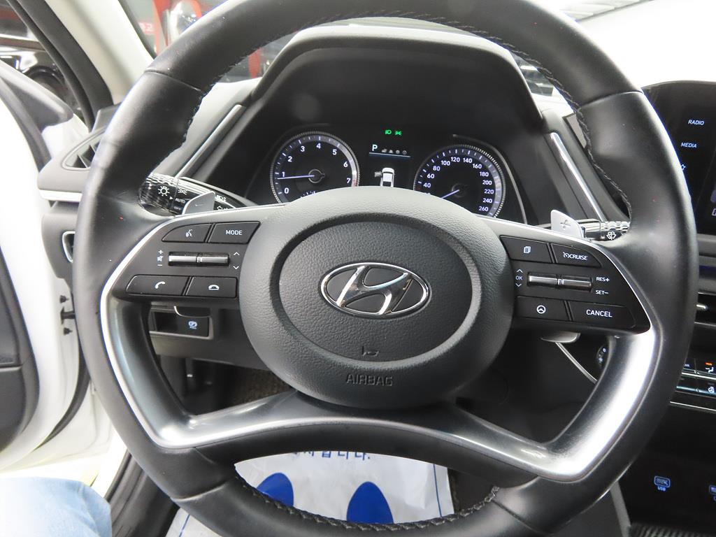 HYUNDAI Sonata - Vista 8