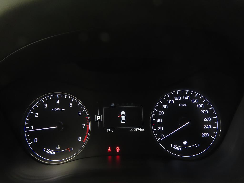 HYUNDAI Genesis - Vista 9