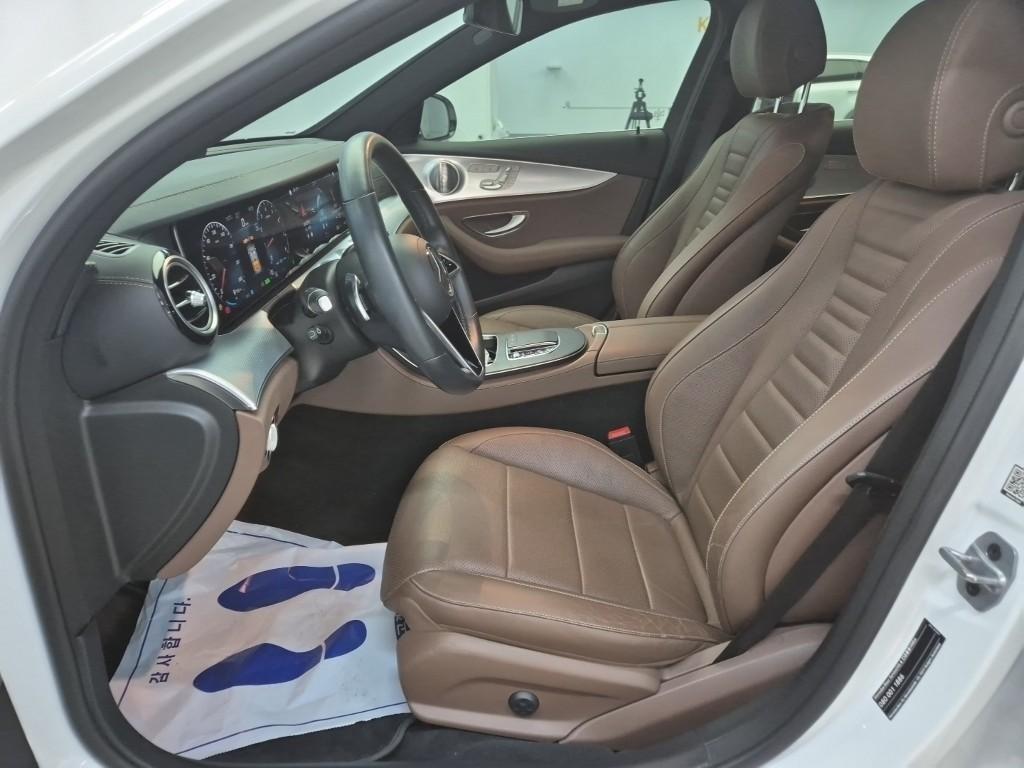 Mercedes Benz E class - Vista 11