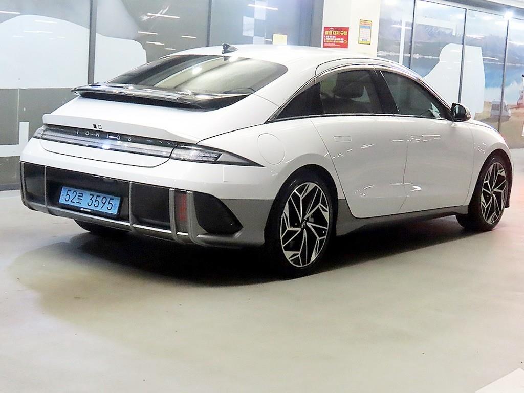 HYUNDAI Ioniq 6 - Vista 4