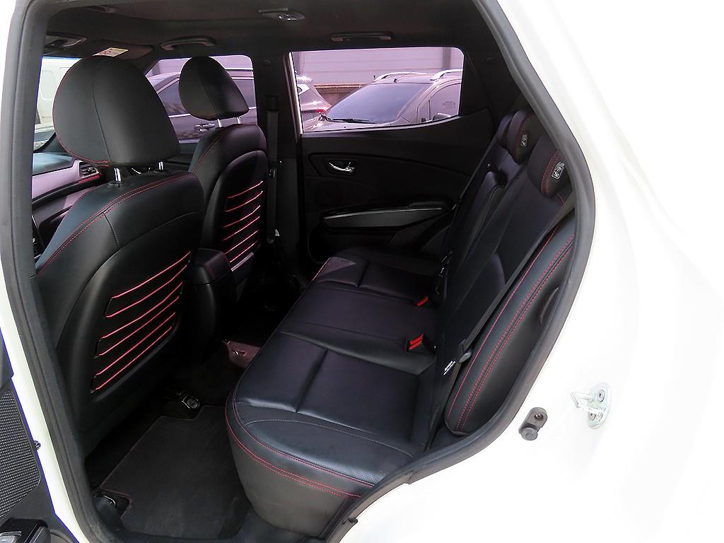 Ssangyong Tivoli - Vista 6