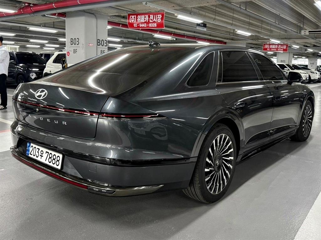 HYUNDAI Grandeur - Vista 4