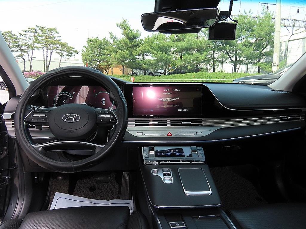 HYUNDAI Grandeur - Vista 7