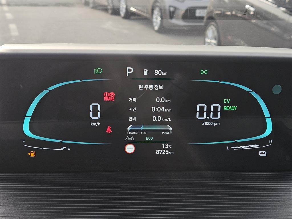 HYUNDAI Staria - Vista 10