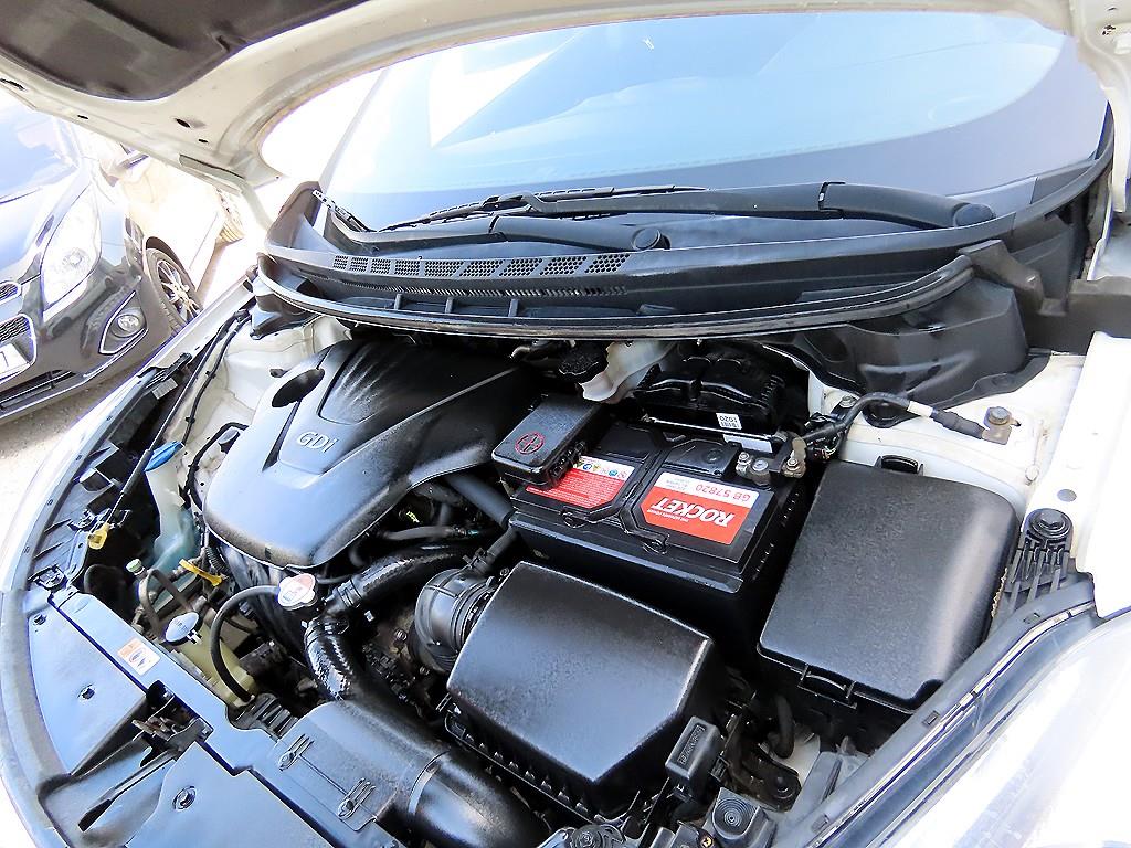 KIA K3 2013 Blanco - Importación desde Corea - HF Imports Iquique - Foto 16