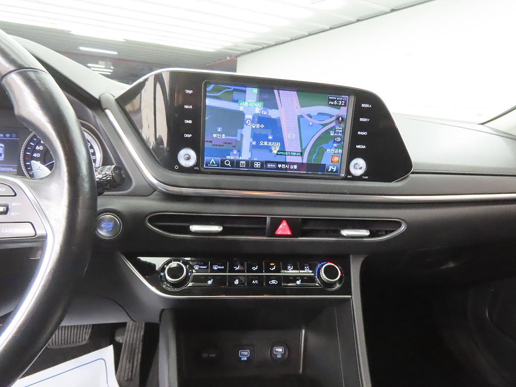 HYUNDAI Sonata - Vista 10