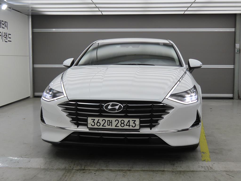 HYUNDAI Sonata - Vista 2