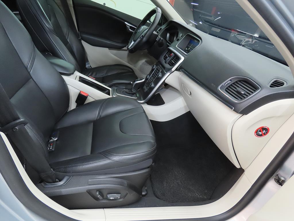 Volvo V40 - Vista 8