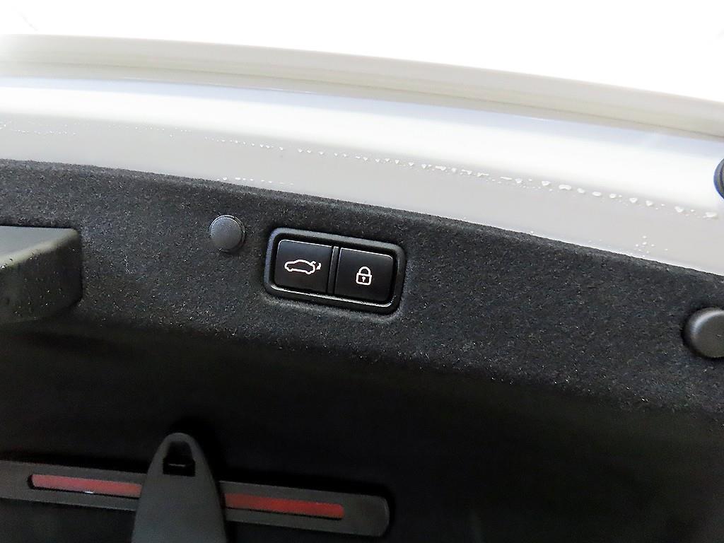 HYUNDAI Grandeur 2023 Blanco - Importación desde Corea - HF Imports Iquique - Foto 16