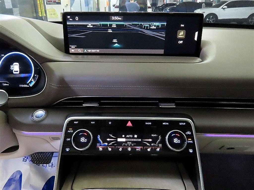 Genesis GV80 - Vista 11