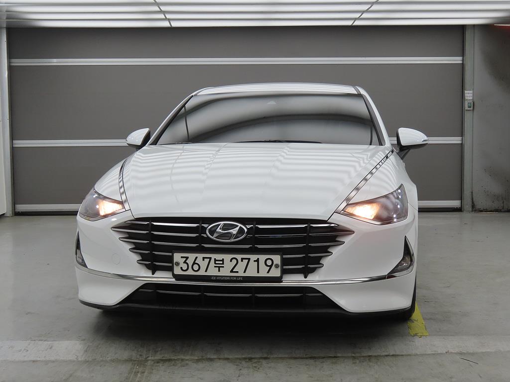 HYUNDAI Sonata - Vista 2
