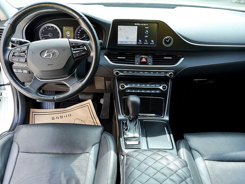 HYUNDAI Grandeur - Vista 9