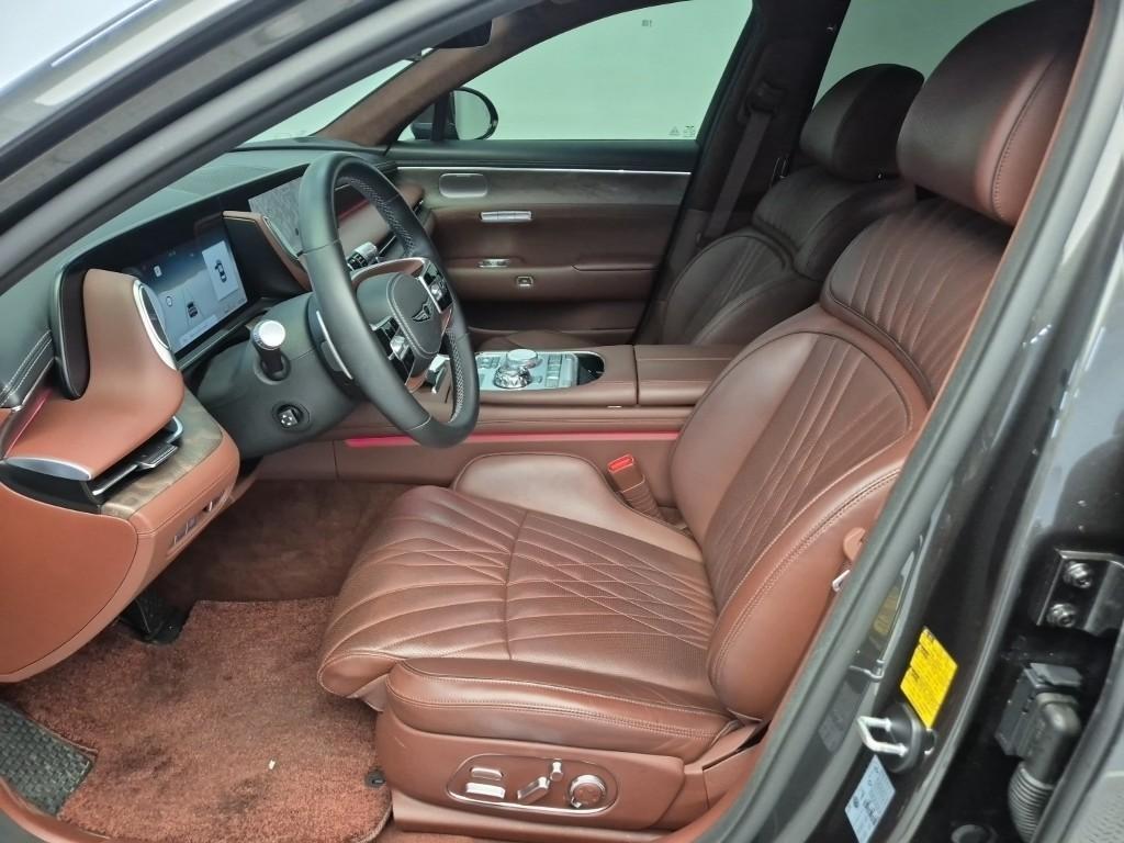 Genesis G90 - Vista 12