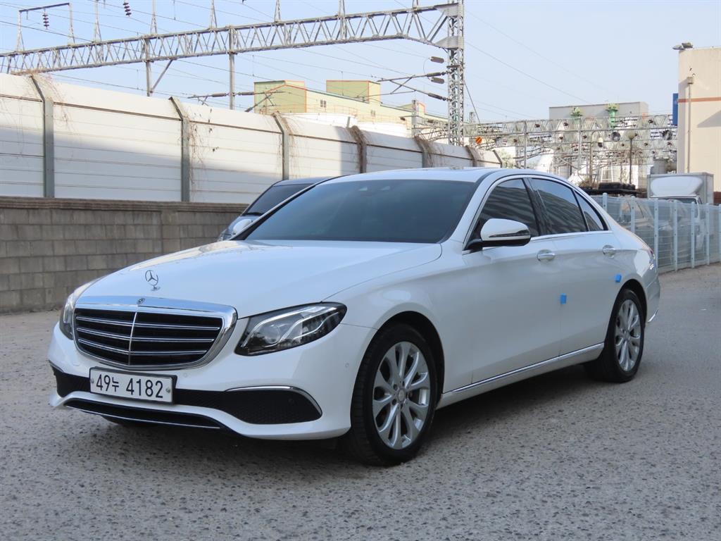 Mercedes Benz E class 2017 Blanco - Importación desde Corea - HF Imports Iquique - Foto 1