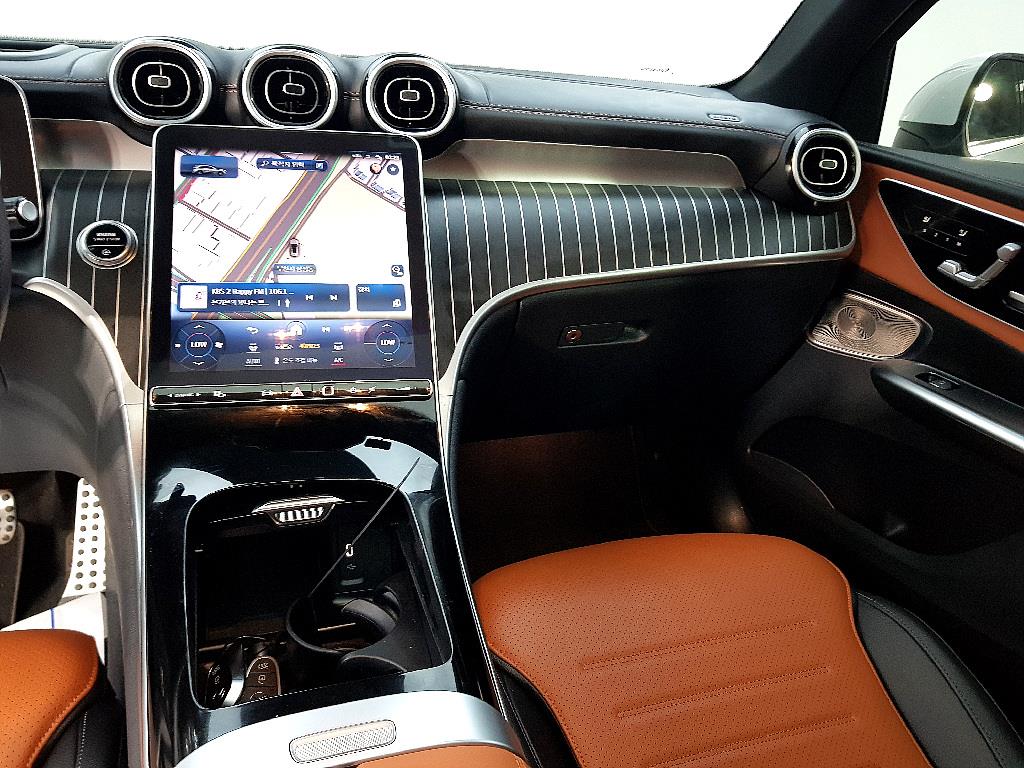 Mercedes Benz GLC Class - Vista 10