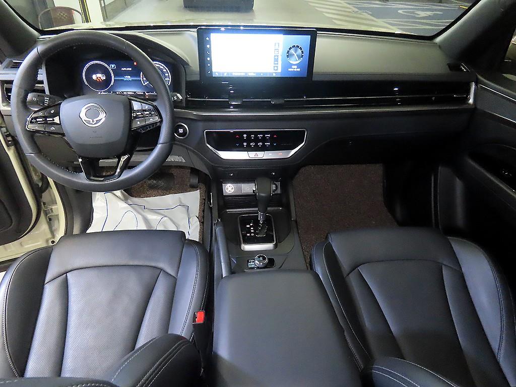 Ssangyong Rexton - Vista 10