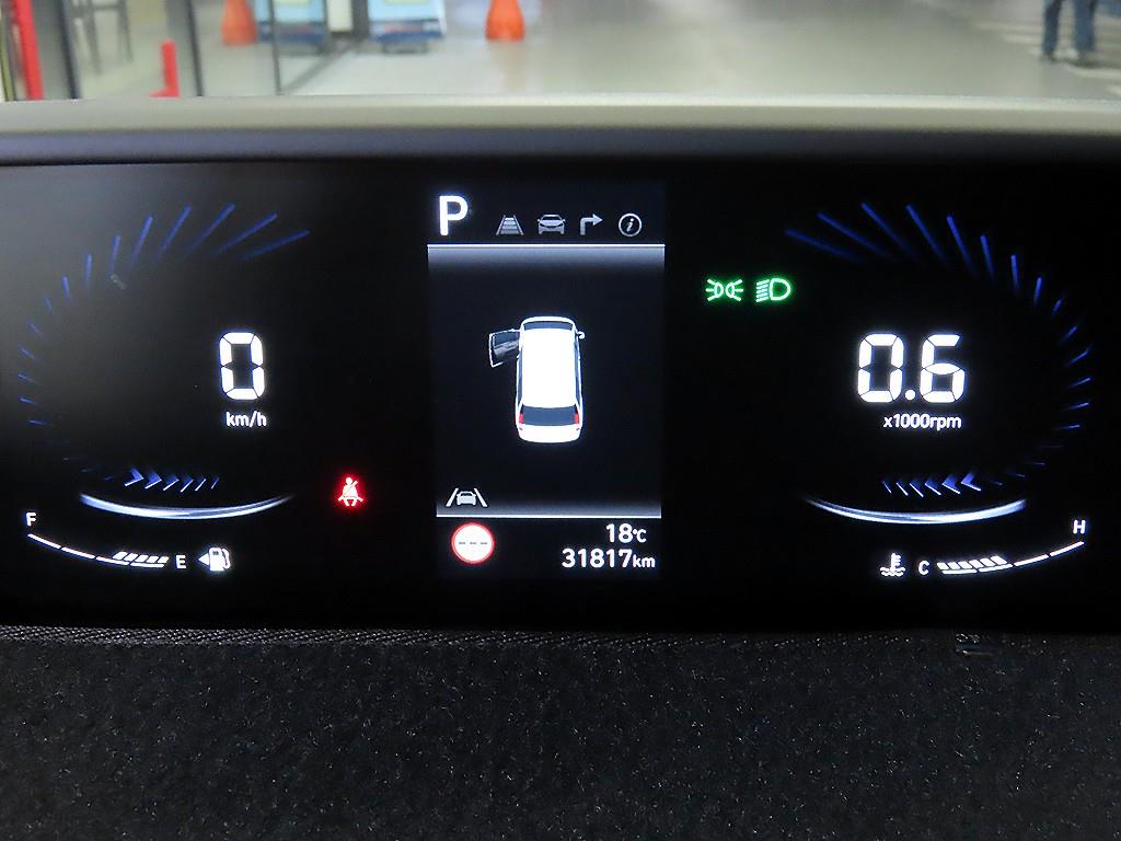 HYUNDAI Staria - Vista 9