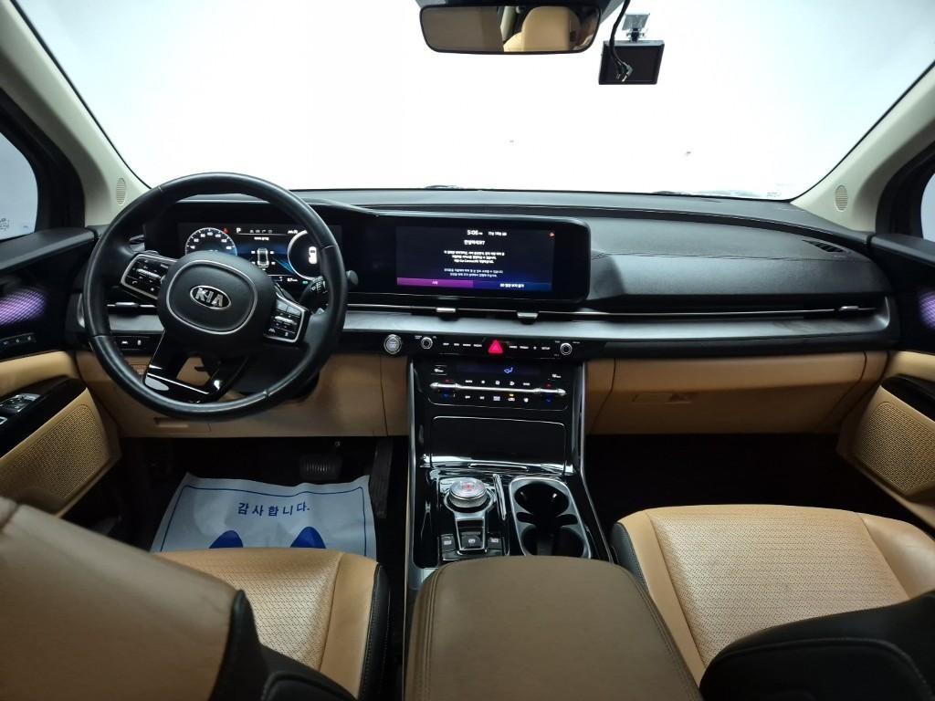 KIA Carnival - Vista 10