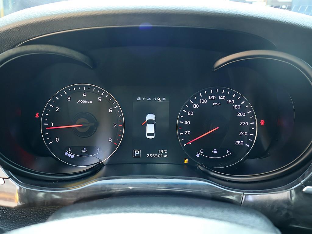 KIA K9 - Vista 11