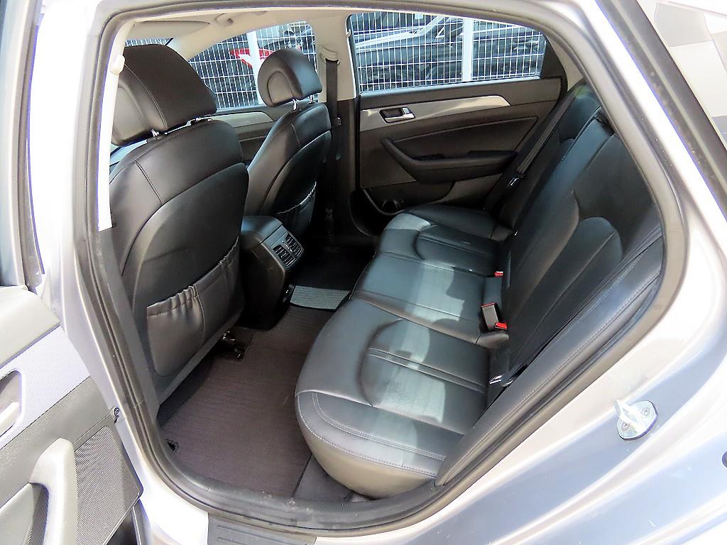 HYUNDAI Sonata - Vista 6