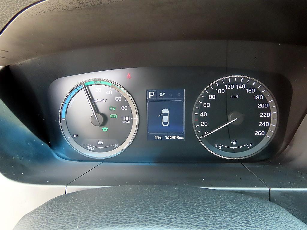 HYUNDAI Sonata - Vista 9
