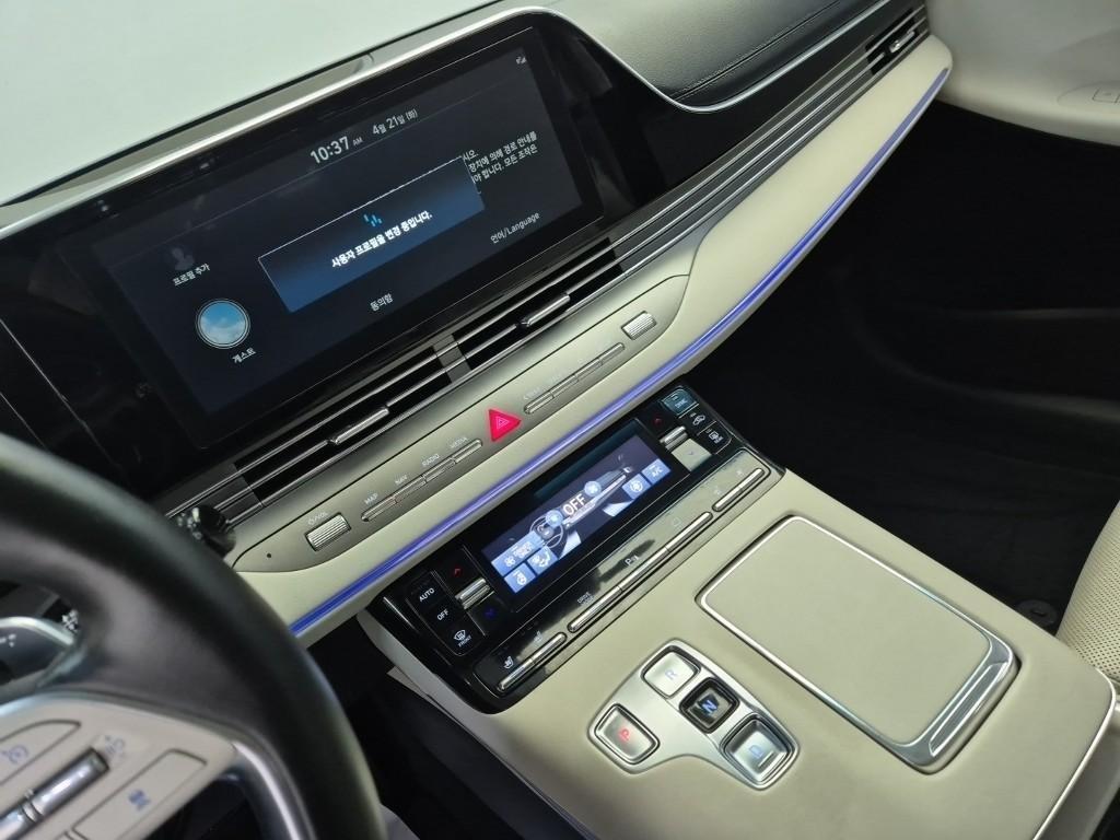 HYUNDAI Grandeur - Vista 10