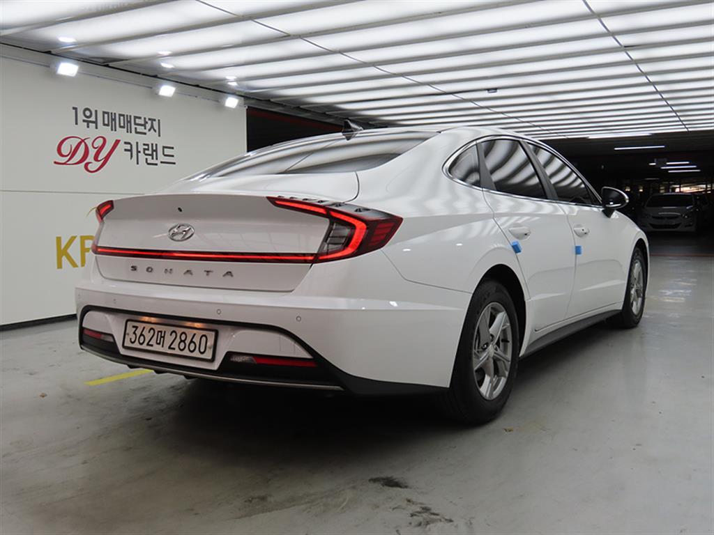 HYUNDAI Sonata - Vista 4