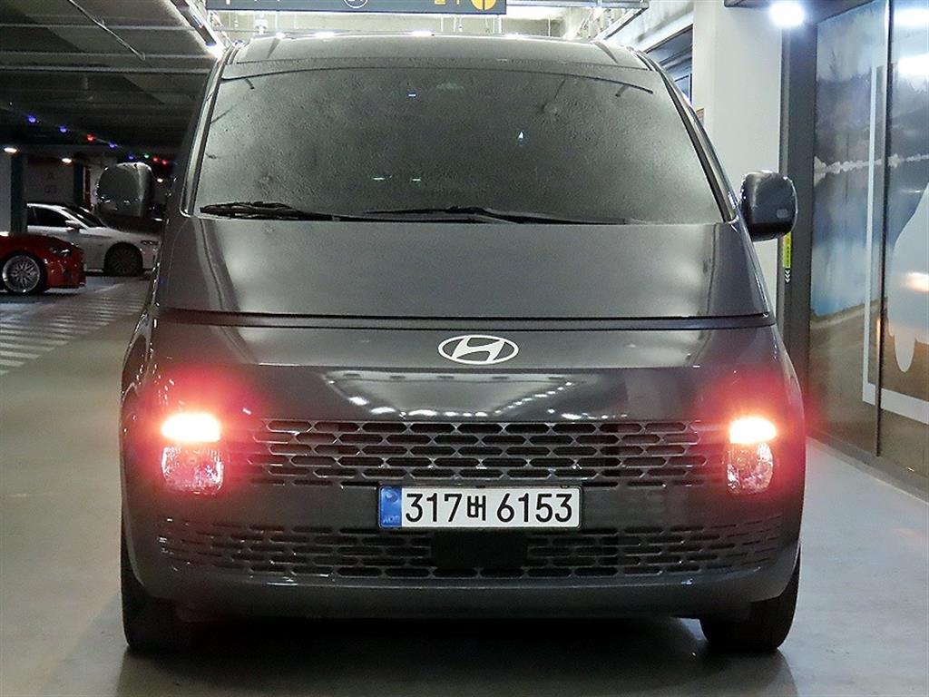 HYUNDAI Staria - Vista 2