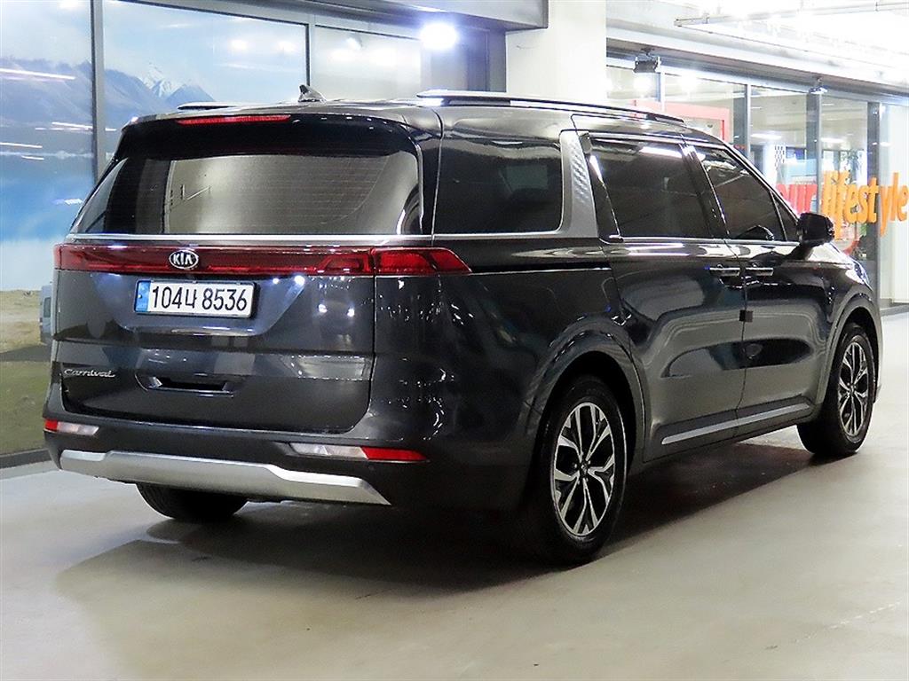KIA Carnival - Vista 4