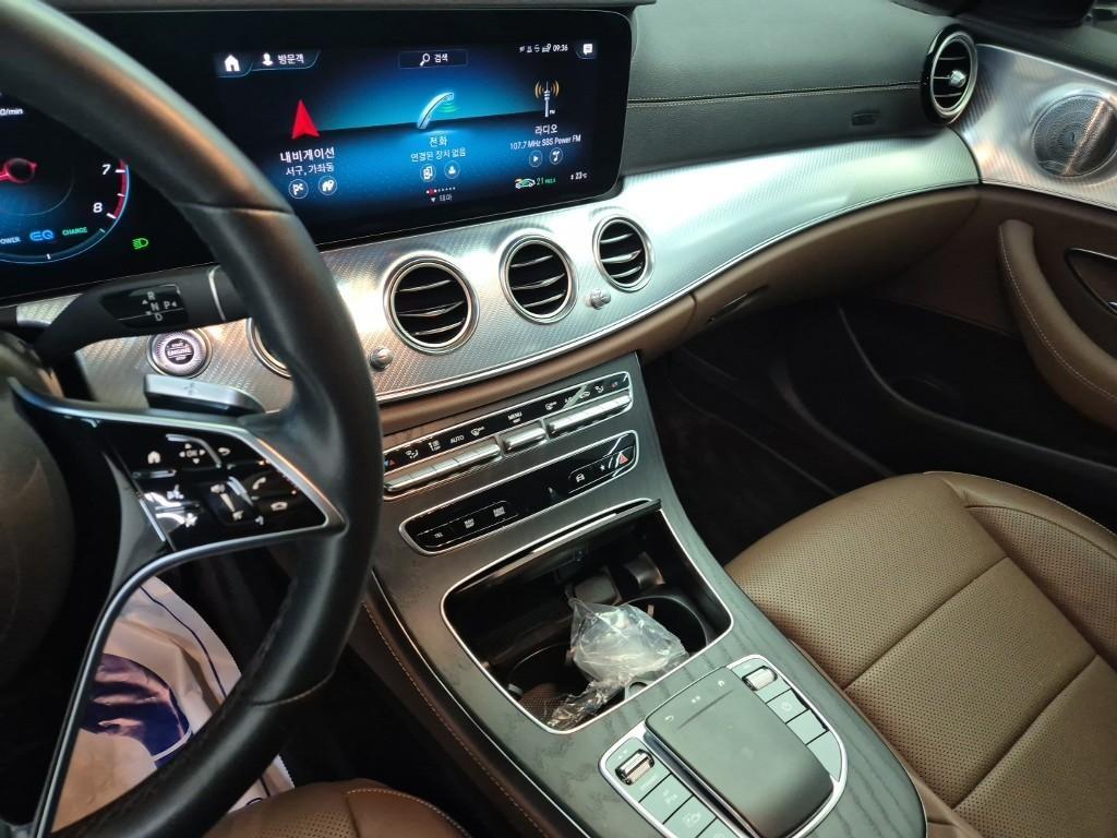 Mercedes Benz E class - Vista 10