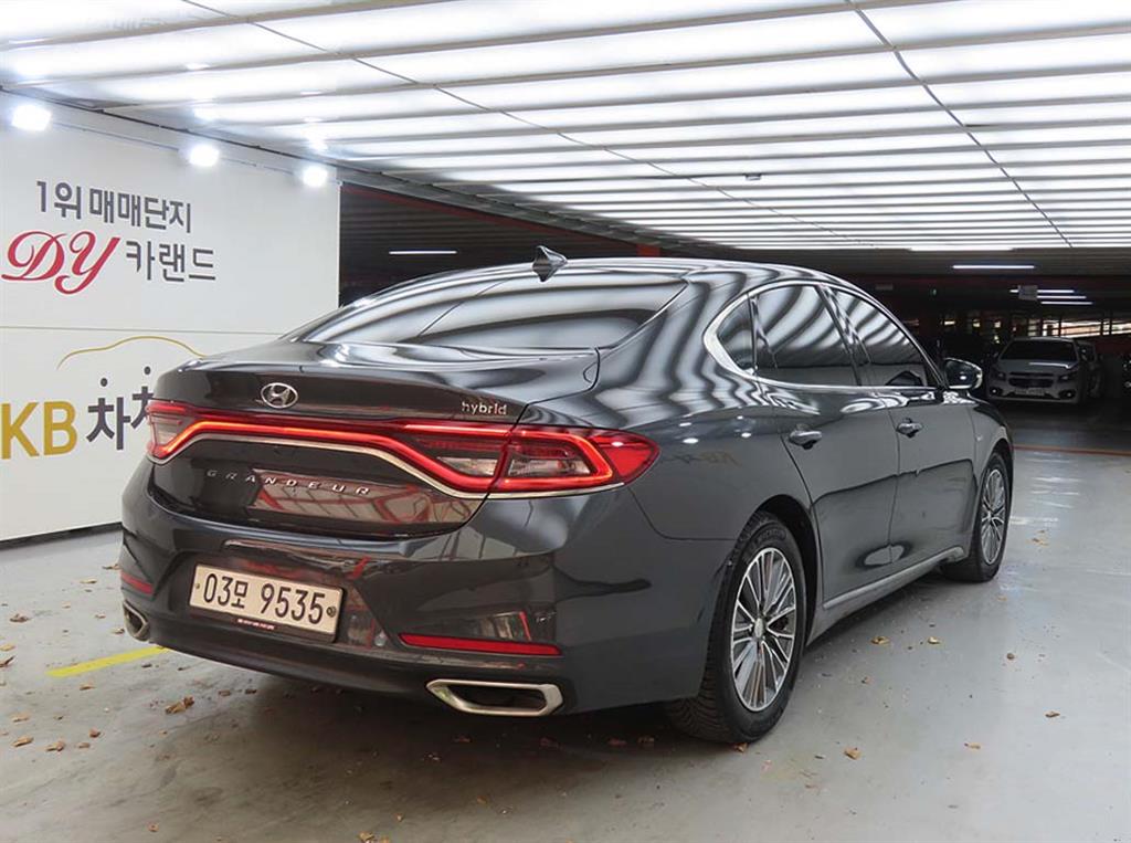 HYUNDAI Grandeur - Vista 4