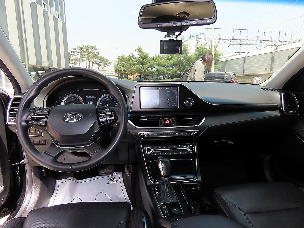 HYUNDAI Grandeur - Vista 7