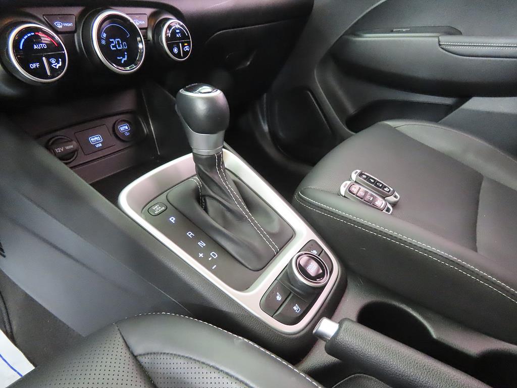 HYUNDAI Venue - Vista 11