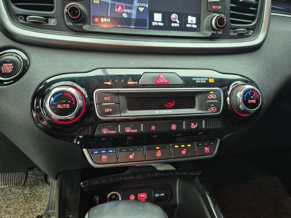 KIA Sorento - Vista 10
