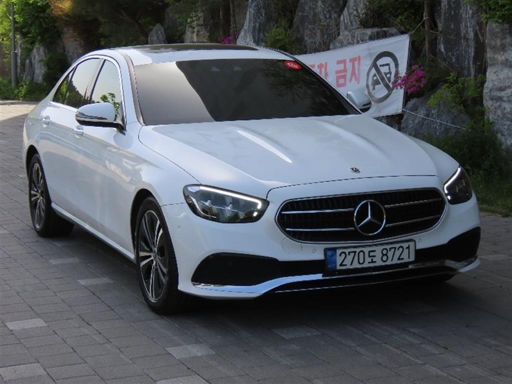Mercedes Benz E class - Vista 3