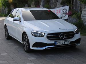 Mercedes Benz E class - Vista 4