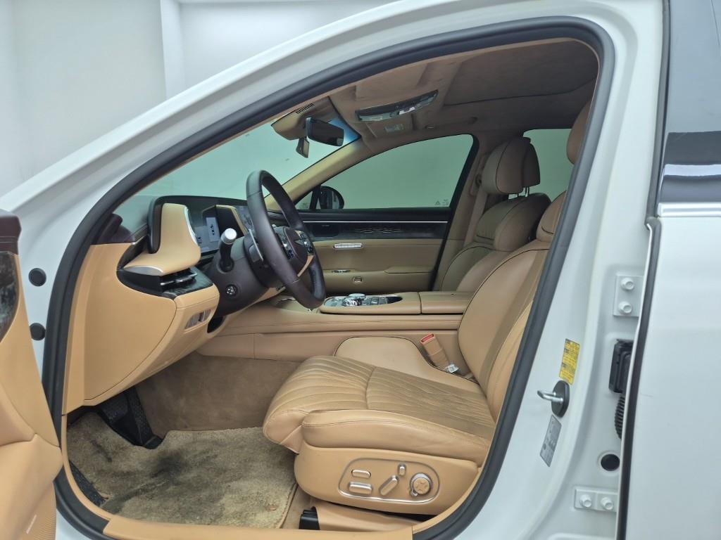 Genesis G90 - Vista 11