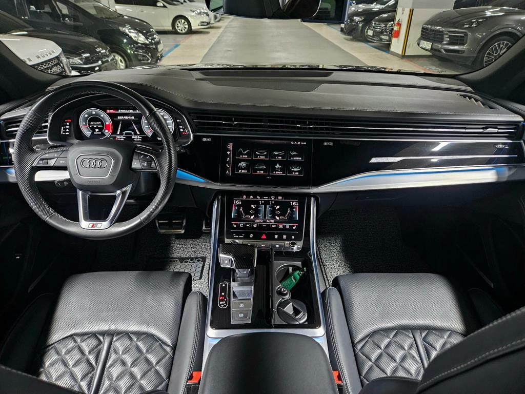 Audi Q8 - Vista 11