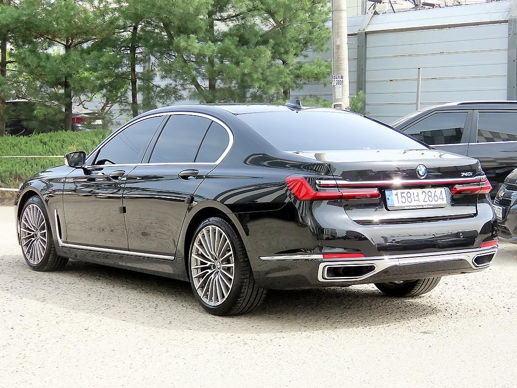 BMW 7 Series - Vista 3