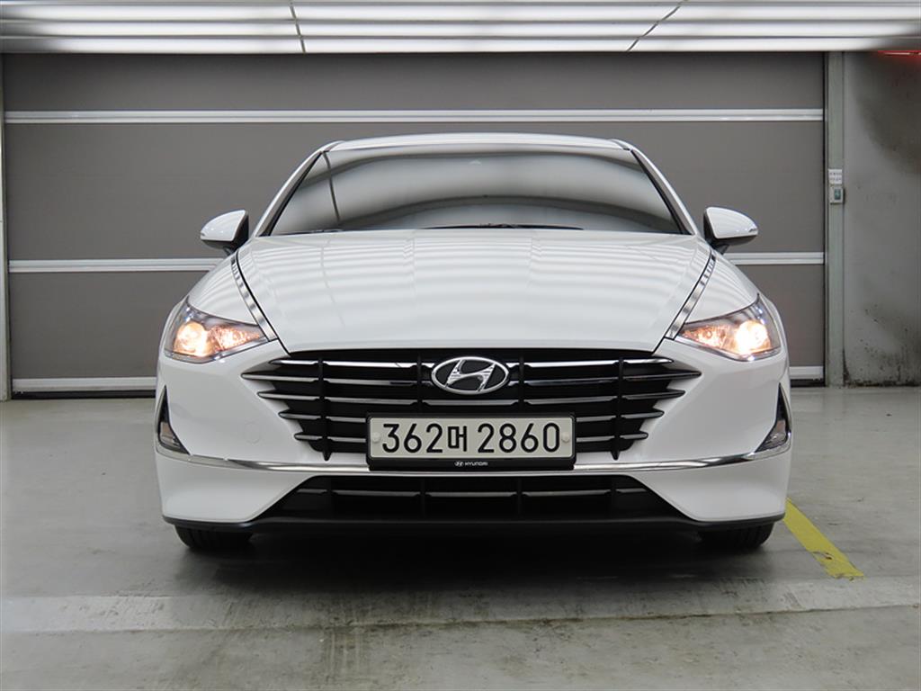 HYUNDAI Sonata - Vista 2
