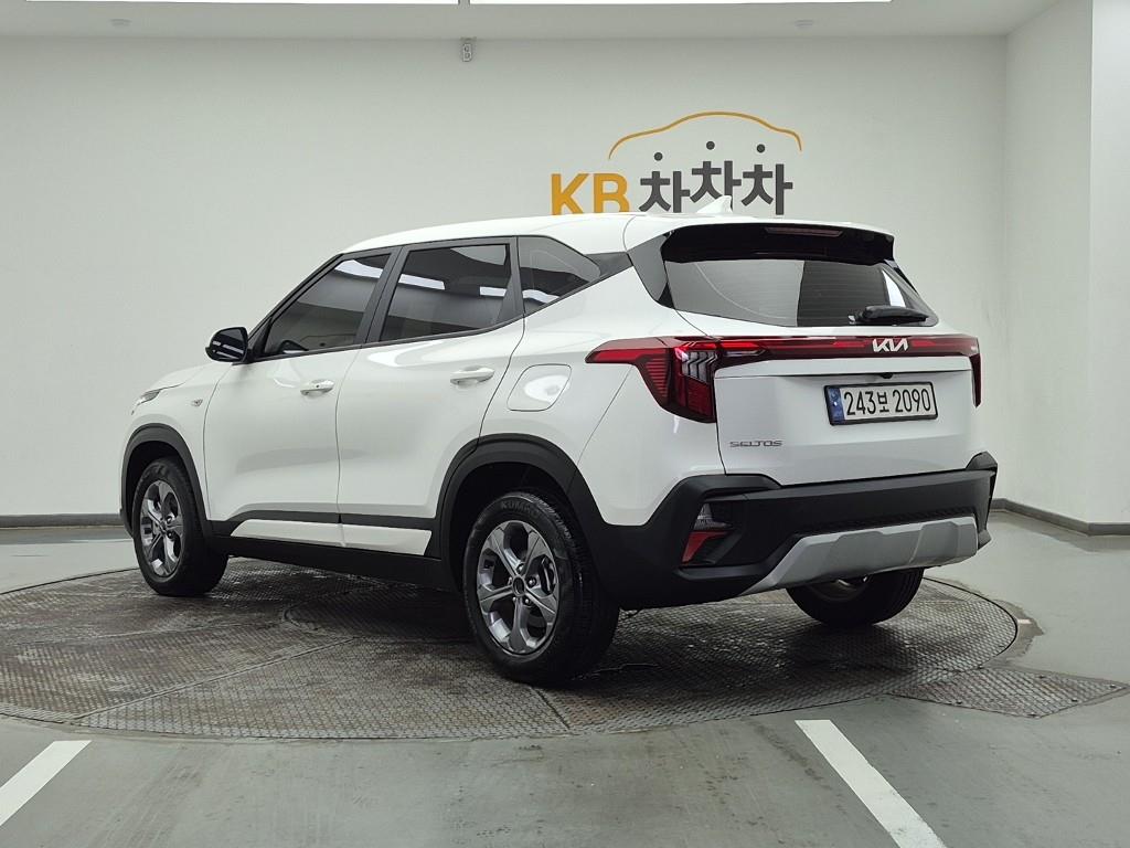 KIA Seltos - Vista 3