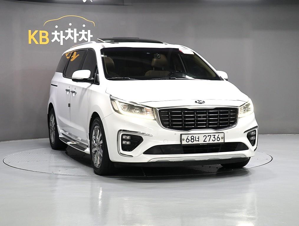 KIA Carnival - Vista 2