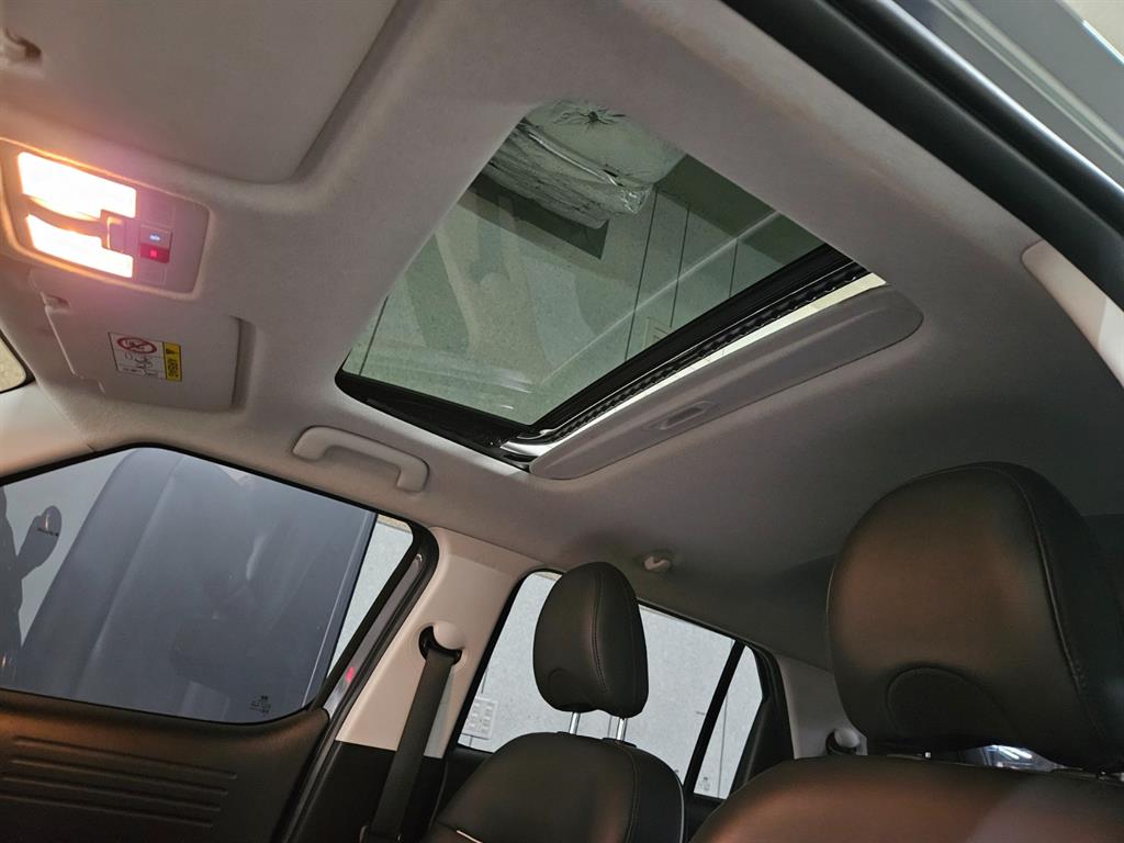 HYUNDAI Casper - Vista 5
