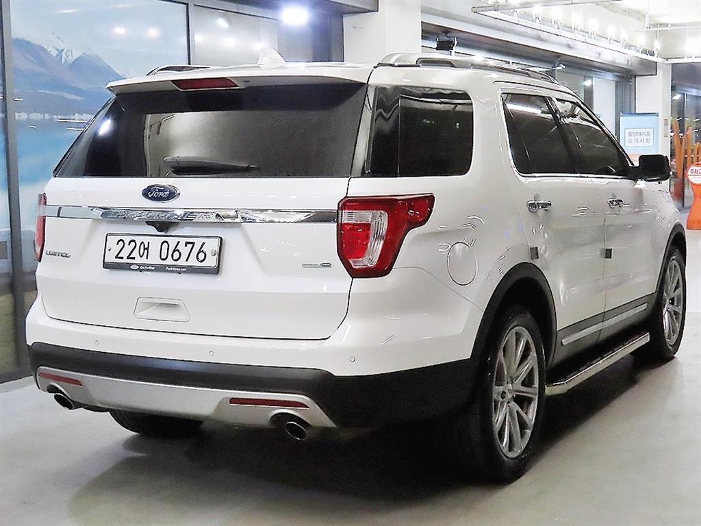 Ford Explorer - Vista 4