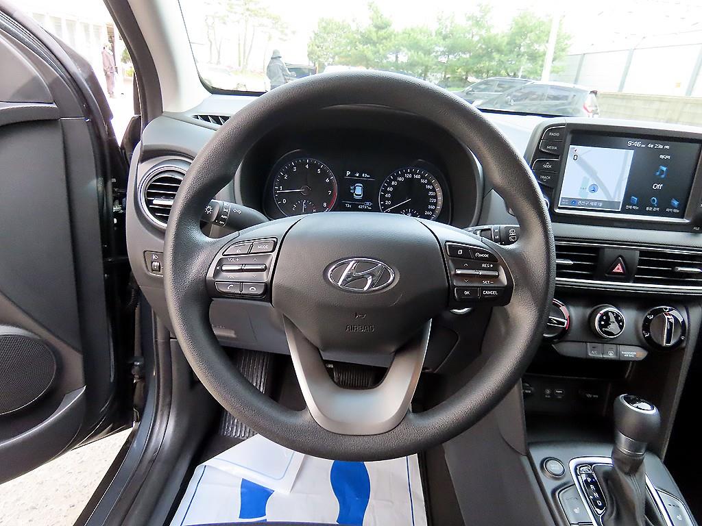 HYUNDAI Kona - Vista 8
